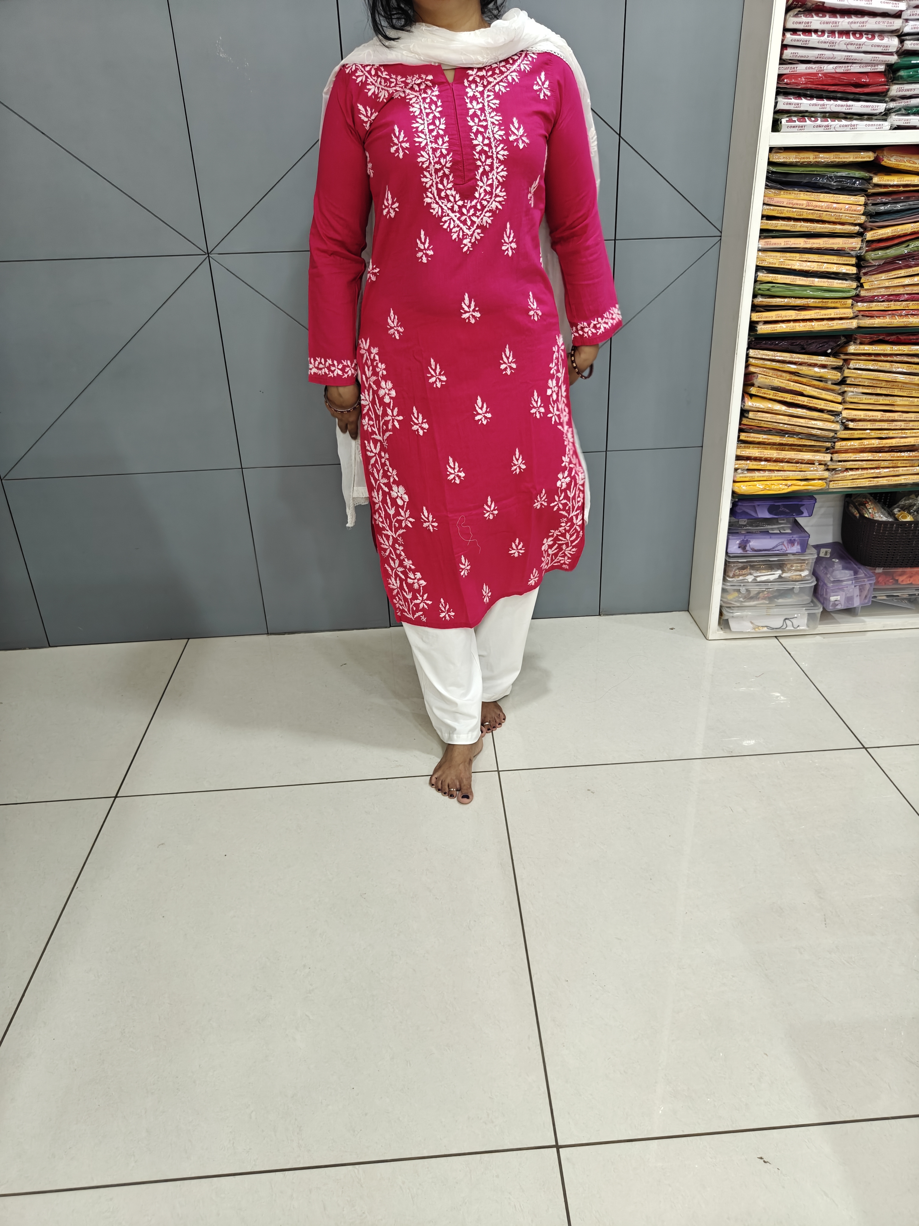 Chikankari rani mul cotton kurti