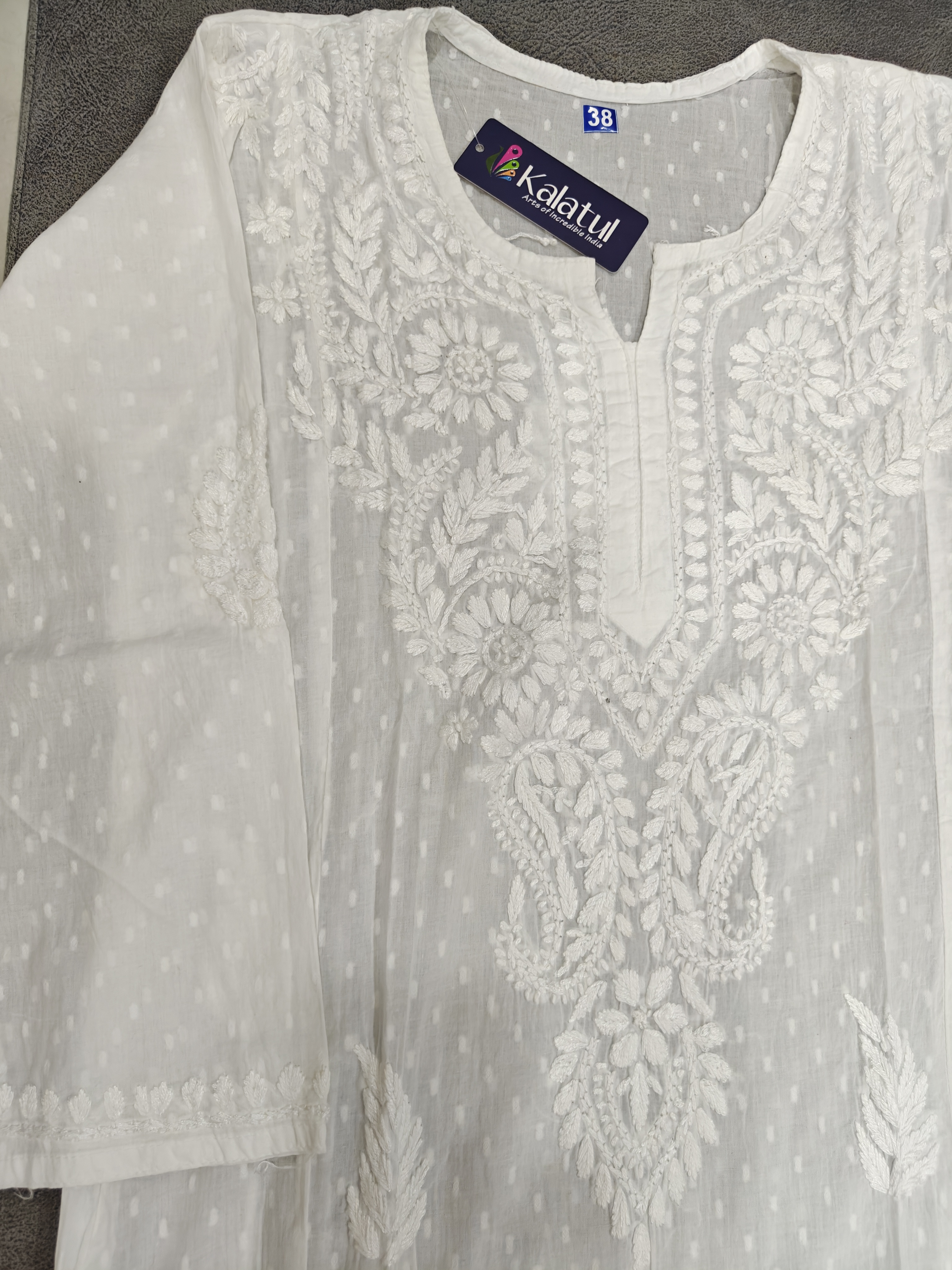 samaira chikankari kurti